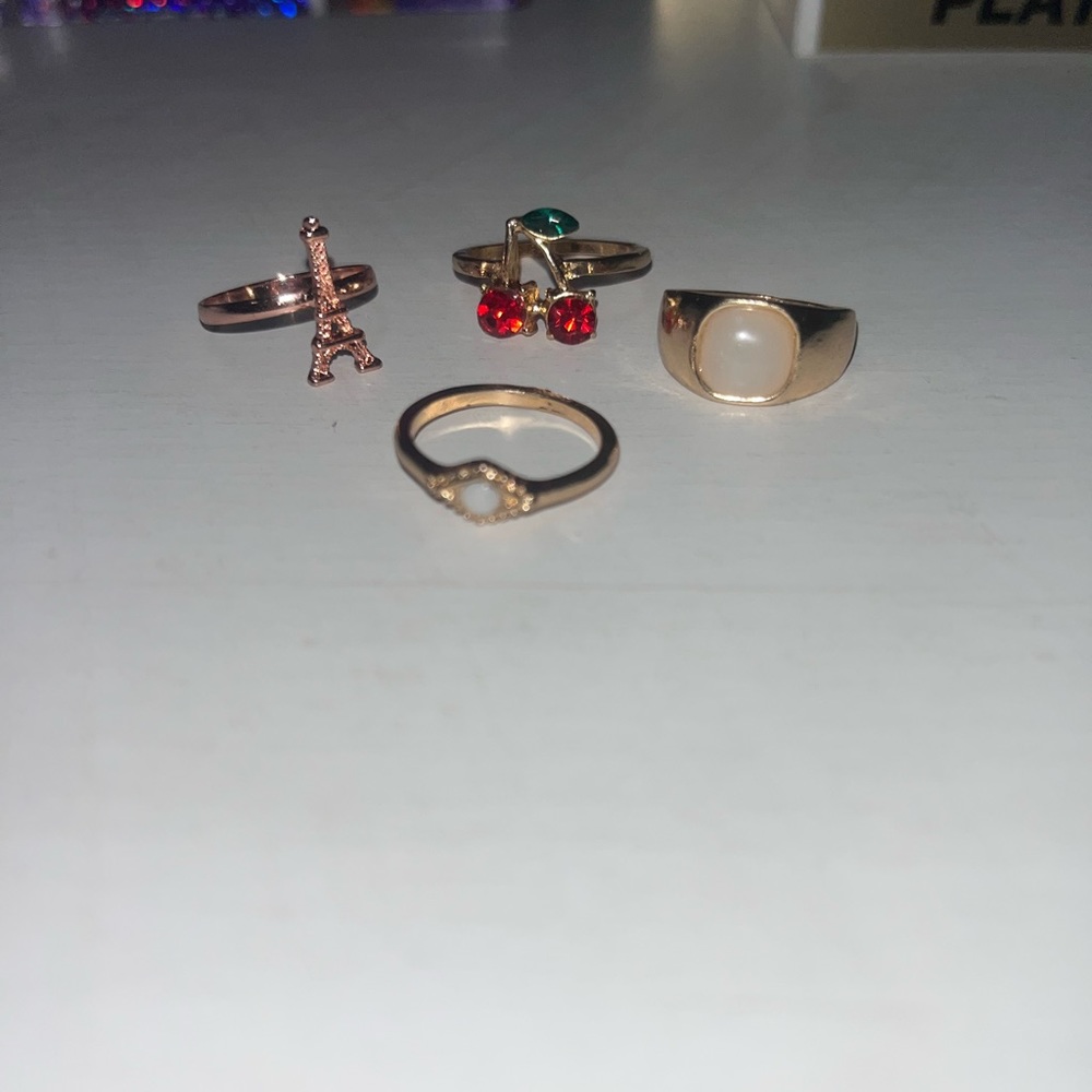 4pc gold ring set